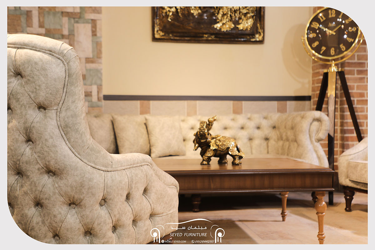 مبل چستر یونانی پایه چوبی